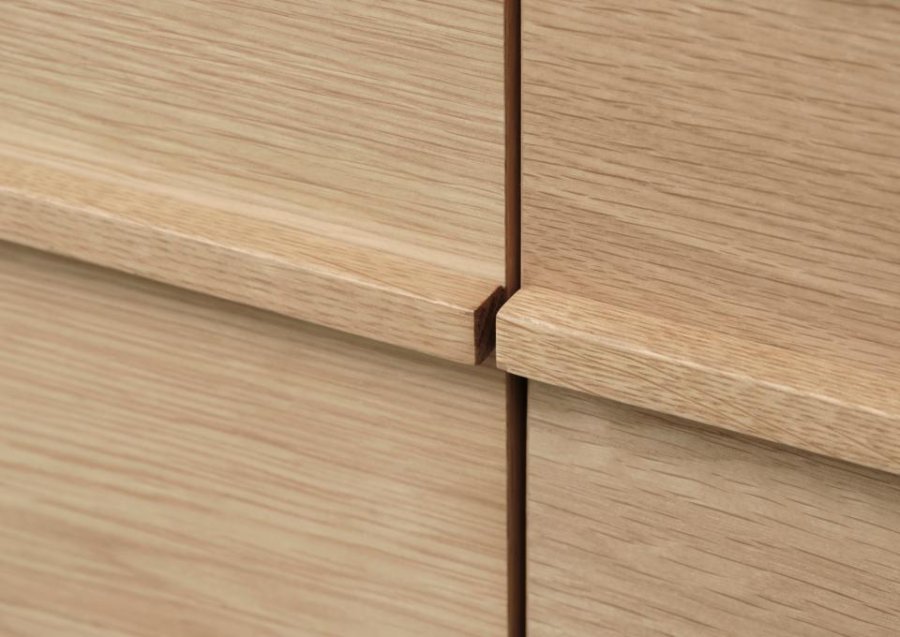 Ponza skjenk, m. 3 drer og 1 skuff - naturlig eikefiner (B:140)