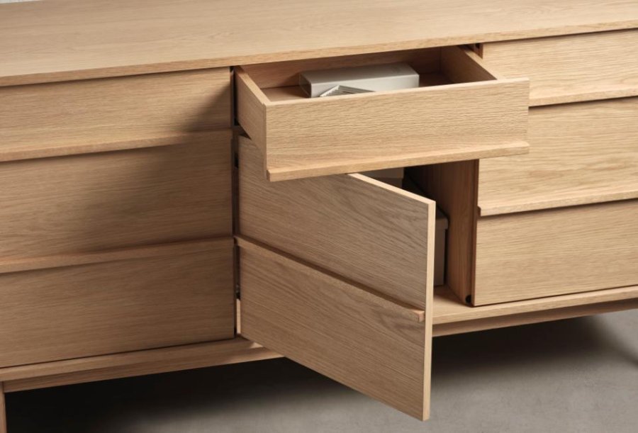 Ponza skjenk, m. 3 drer og 1 skuff - naturlig eikefiner (B:140)