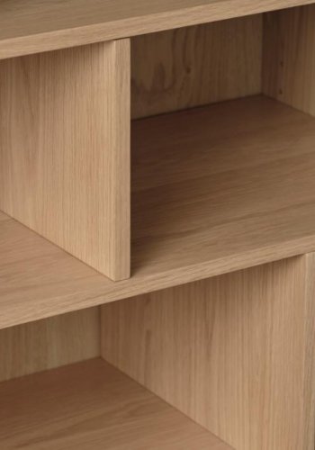 Ponza bokhylle, m. 2 drer - naturlig eik (H:140)