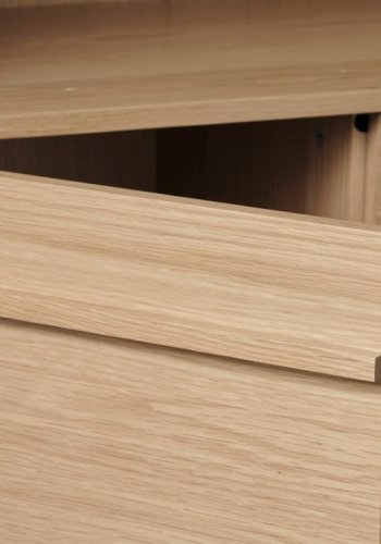 Ponza bokhylle, m. 2 drer - naturlig eik (H:140)