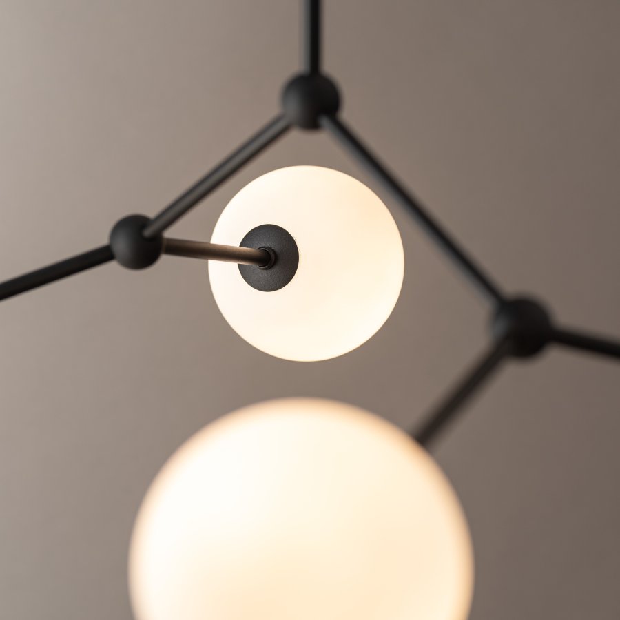 TK Felsort loftlampe, m. 4 skrme - hvid glas og sort metal