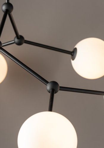 TK Felblack taklampe, m. 6 skjermer - hvitt glass og sort metall