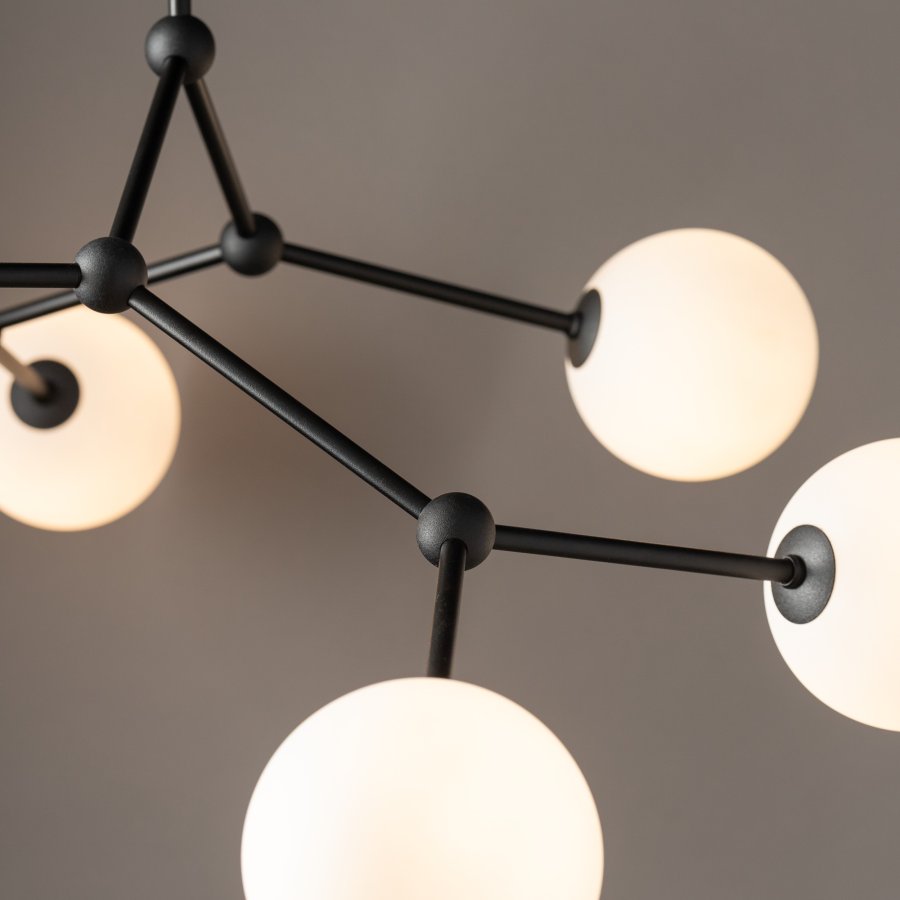 TK Felblack taklampe, m. 6 skjermer - hvitt glass og sort metall