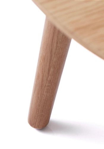 Adda Couchtisch, rund – Eichenfurnier natur und Eichenlatten (2er-Set)