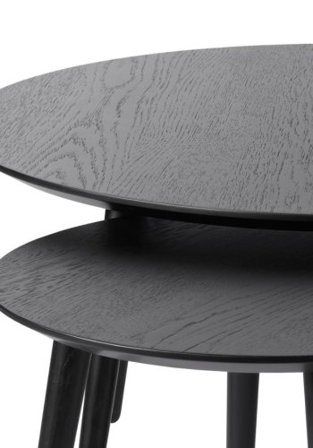 Adda Couchtisch, rund – schwarzes Eichenfurnier und Eichenlatten (2er-Set)