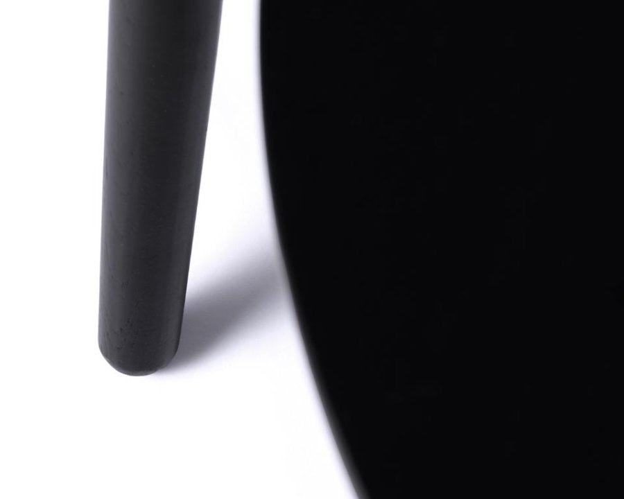 Adda Couchtisch, rund – schwarzes Eichenfurnier und Eichenlatten (2er-Set)