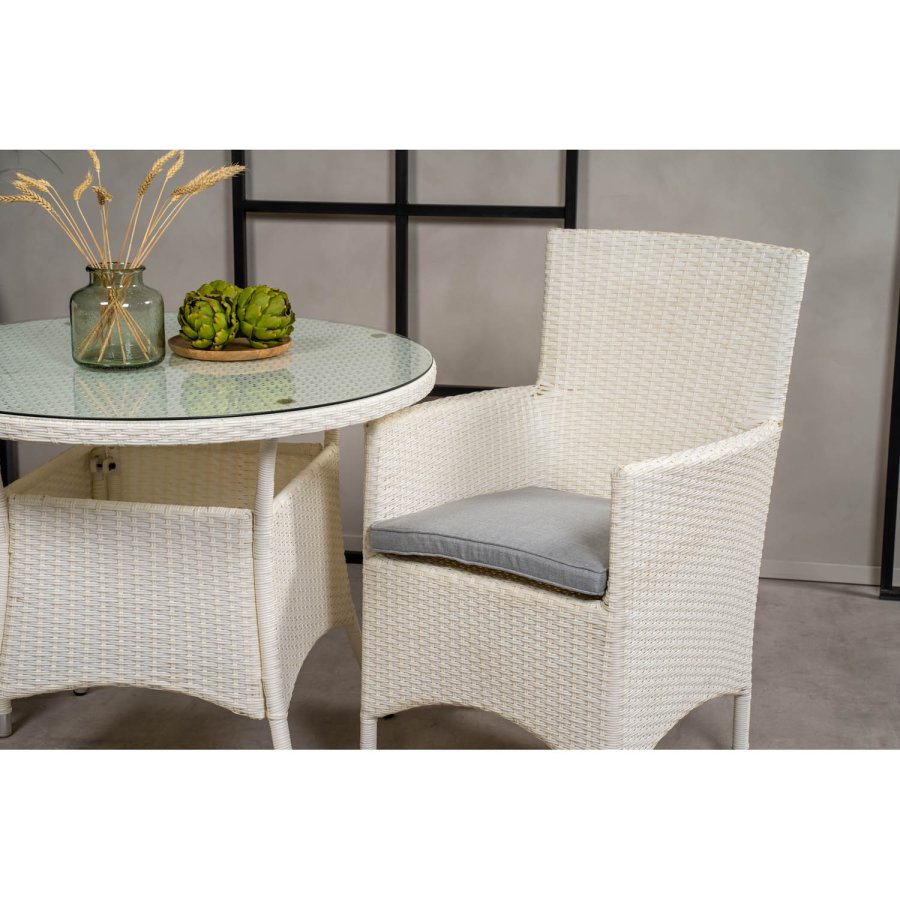 VENTURE DESIGN havest m. Volta bord (90) og 2 Malin stole m. armln og hynde - hvid rattan og glas