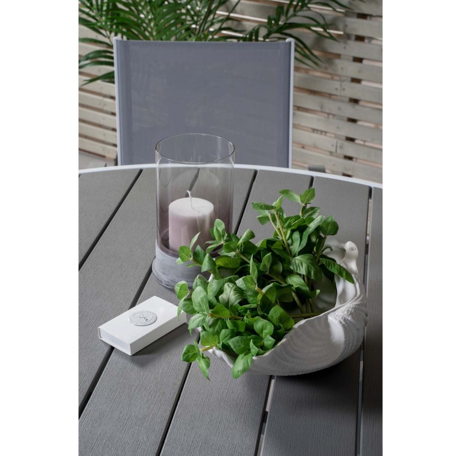 VENTURE DESIGN Parma havest, m. bord (140) og 4 stole m. armln - hvid alu/gr textilene/aintwood