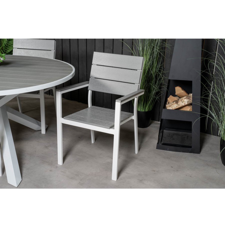 VENTURE DESIGN havest m. Parma bord ( 140) og 4 Levels stole m. armln - hvid alu/gr aintwood