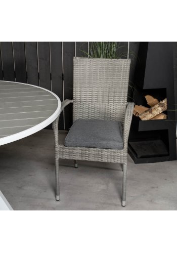 VENTURE DESIGN havest m. Parma bord (140) og 4 Anna stole m. armln - hvid alu/gr rattan/aintwood