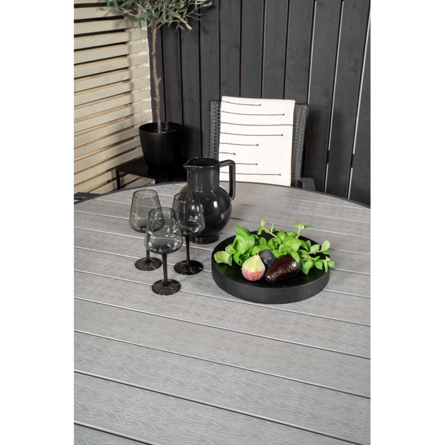 VENTURE DESIGN havest m. Parma bord (140) og 4 Anna stole m. armln - sort alu/rattan/gr aintwood