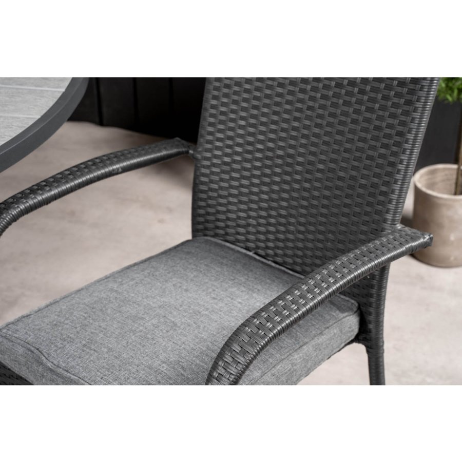 VENTURE DESIGN havest m. Parma bord (140) og 4 Anna stole m. armln - sort alu/rattan/gr aintwood