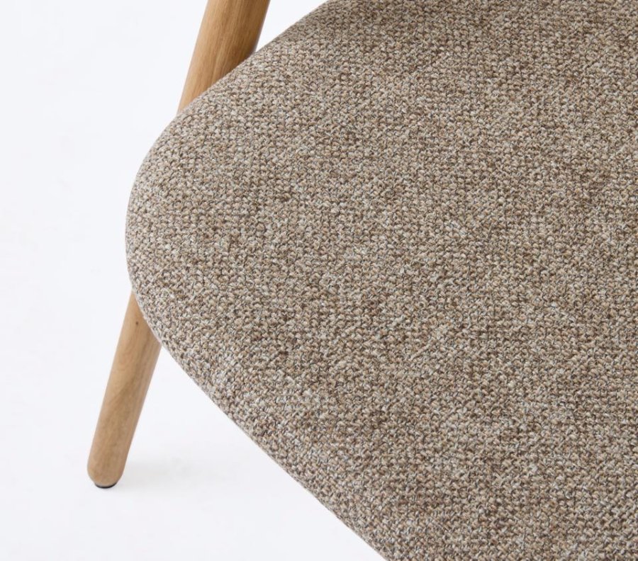 Relate spisebord stol, m. armlen - latte melange stoff og naturlig eik