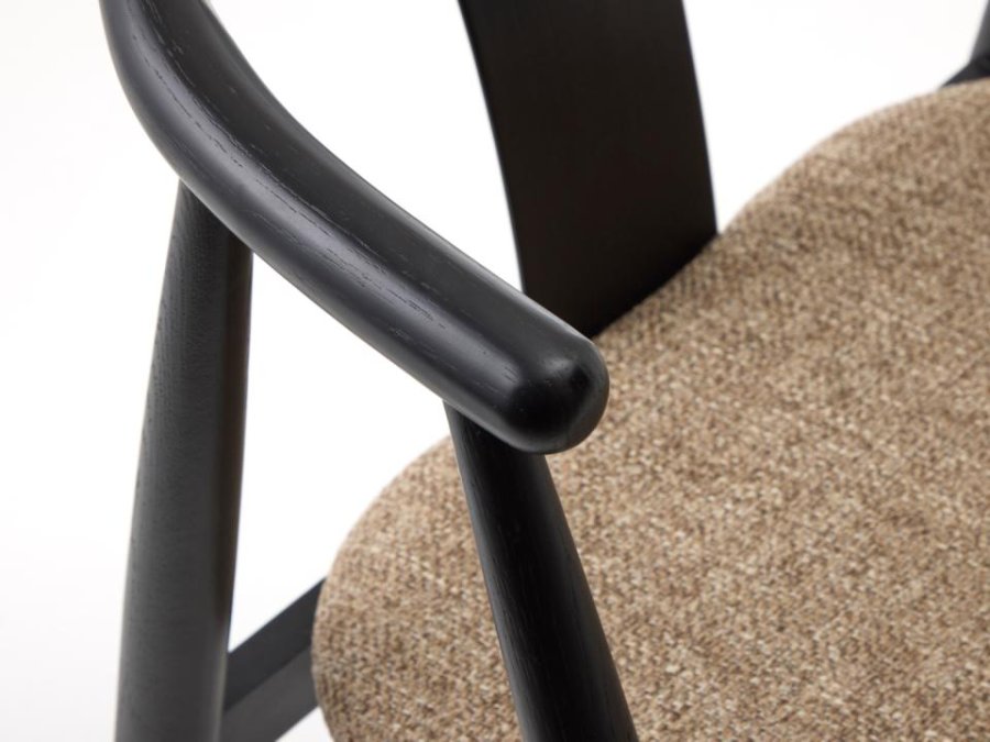 Relate spisebord stol, m. armlen - latte melange stoff og sort eik