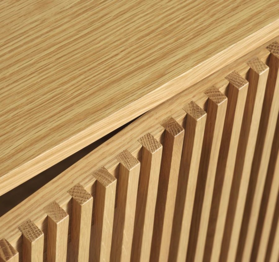 Tiber skab, m. 2 l�ger og 2 hylder - natur egetr�sfin�r (H:140)