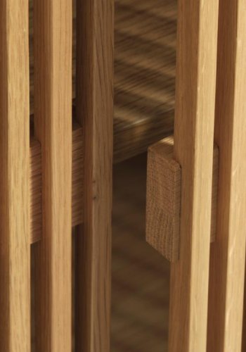 Tiber skab, m. 2 l�ger og 2 hylder - natur egetr�sfin�r (H:140)