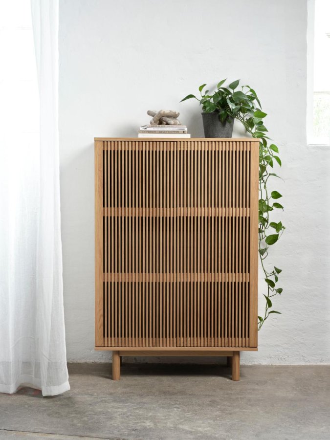 Tiber skab, m. 2 l�ger og 2 hylder - natur egetr�sfin�r (H:140)