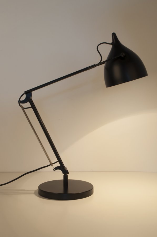 ZUIVER Reader skrivebordslampe - matt sort 
