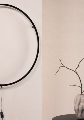 VIND COLLECTION Sörmjöle x Josefin Lustig vegglampe, LED - sort aluminium