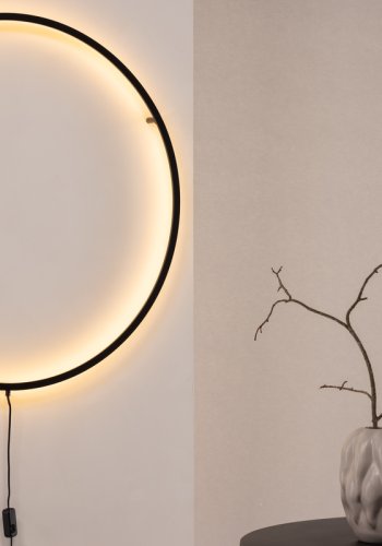 VIND COLLECTION Sörmjöle x Josefin Lustig vegglampe, LED - sort aluminium