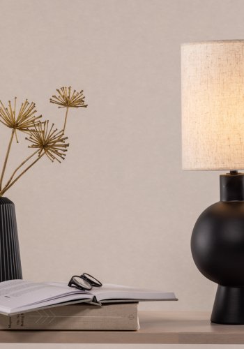 VIND KOLLEKSJON Mysterna bordlampe - beige lin og sort betong