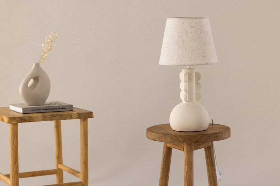 VIND KOLLEKSJON Mellerud bordlampe - beige lin og beige betong