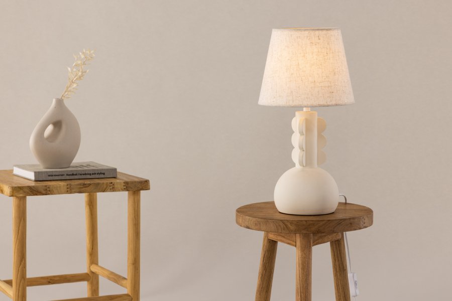 VIND KOLLEKSJON Mellerud bordlampe - beige lin og beige betong