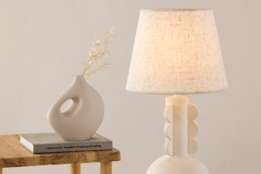 VIND KOLLEKSJON Mellerud bordlampe - beige lin og beige betong