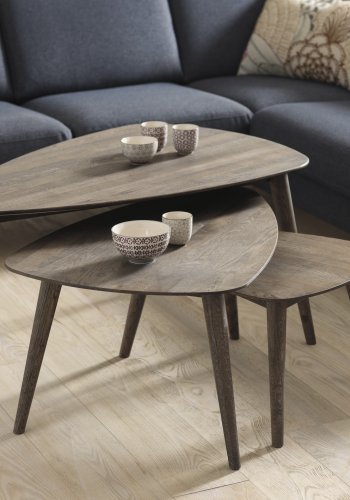 Bali Couchtisch SML, dreieckig - Räuchereiche (3er-Set)