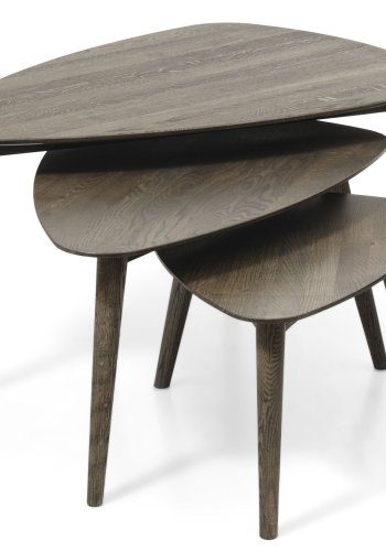 Bali Couchtisch SML, dreieckig - Räuchereiche (3er-Set)