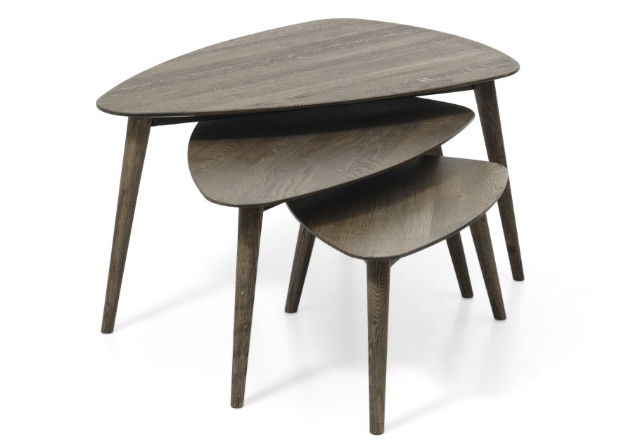 Bali Couchtisch SML, dreieckig - Räuchereiche (3er-Set)