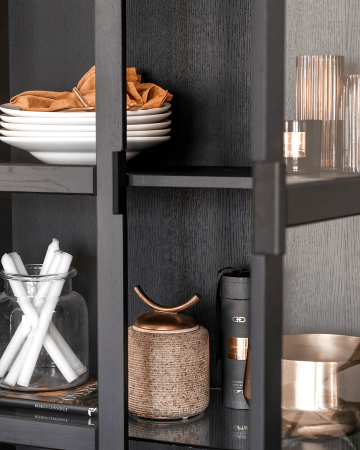 ROWICO Rektangulärt Everett Vitrinskp med 2 Glasdörrar och 3 Hyllplan - Svart Ek och Metall