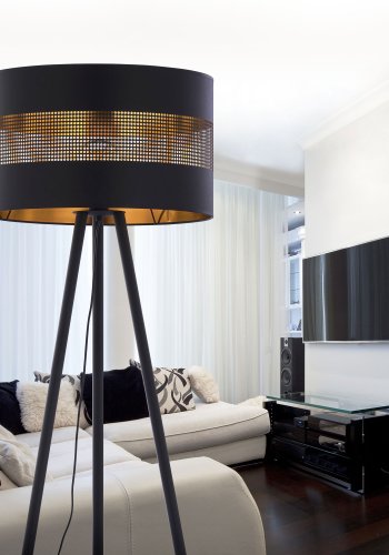 TK Tago gulvlampe - svart stoff og sort metall