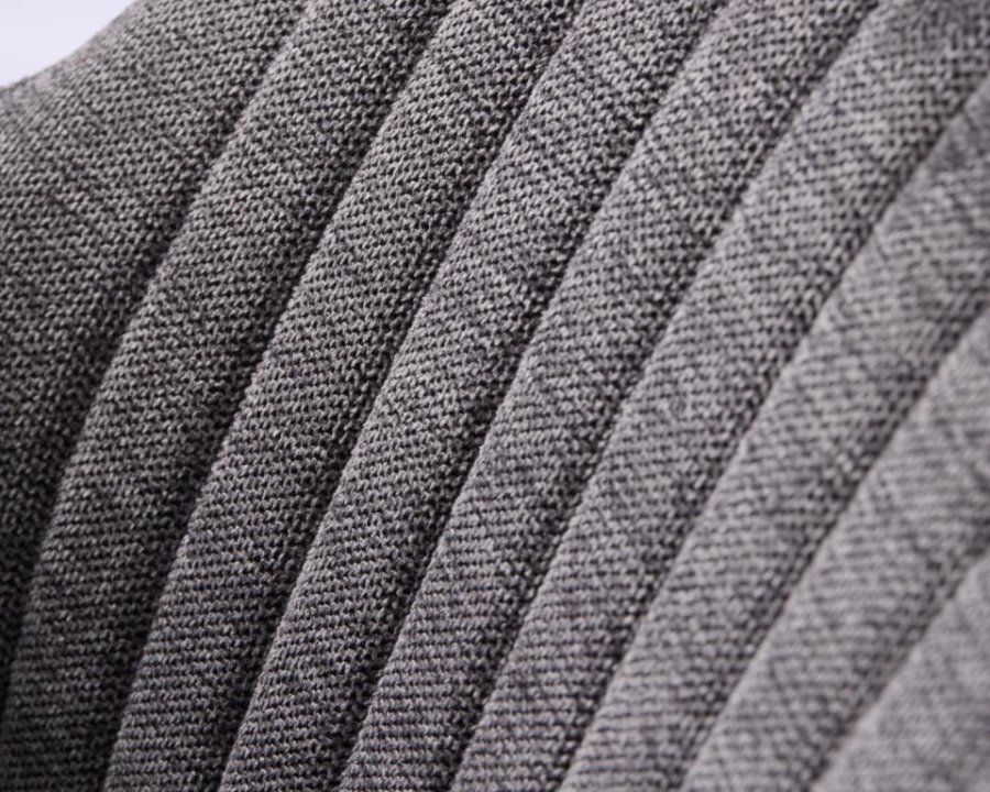 Nolan spisebordstol, stripe, m. armlen - mrkegr polyester og sort metall