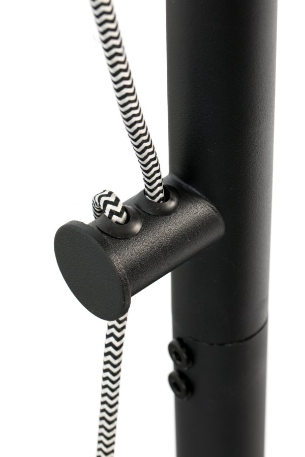 WHITE LABEL LIVING Tokio gulvlampe - svart jern