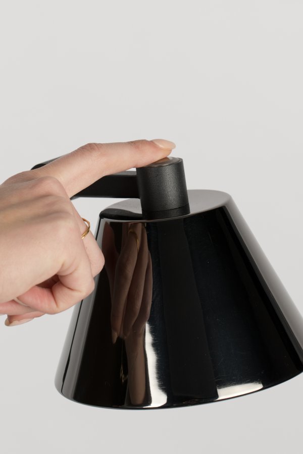 ZUIVER Lub gulvlampe - svart jern