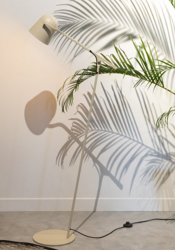 ZUIVER Lau gulvlampe - risbrunt jern