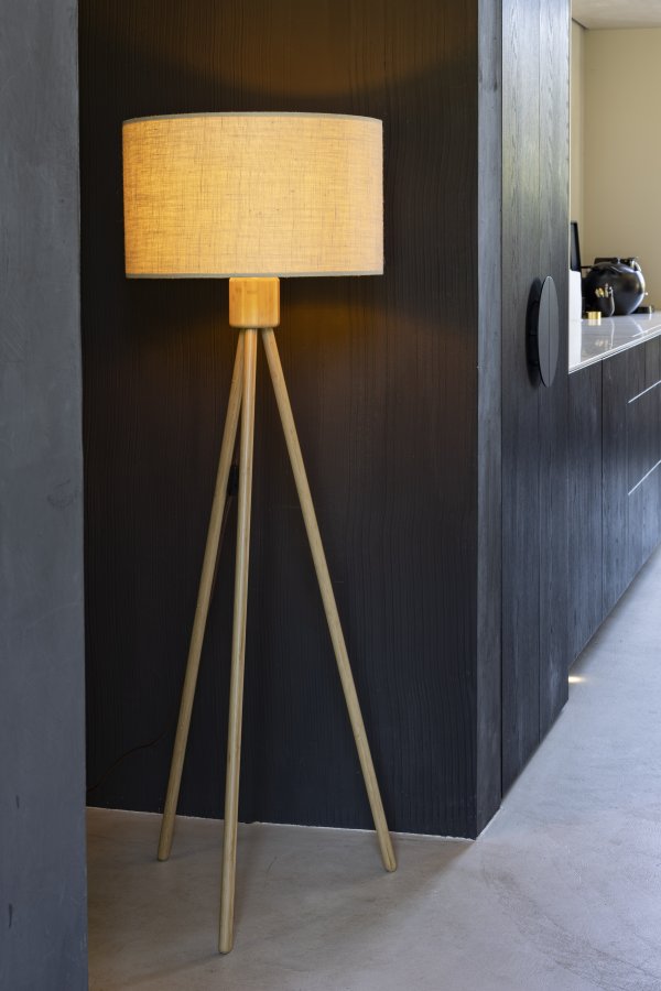 ZUIVER Vifte gulvlampe - hvit og naturlig bambus