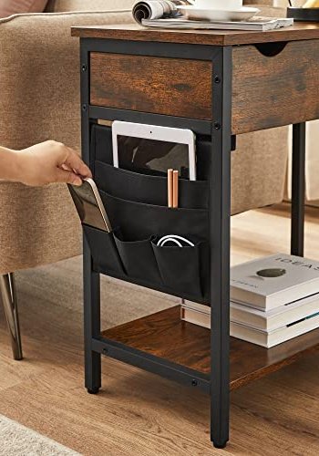 VASAGLE Beistelltisch, mit Ablage, USB-Anschluss, 2 Steckdosen, 1 Ablage, Stofftasche – rustikal braune Spanplatte/Stahl