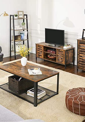 VASAGLE TV-Ständer, mit 2 Lamellentüren und 1 Regal – rustikale braune Spanplatte und schwarzer Stahl (110 x 40)