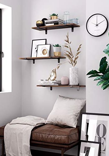 SONGMICS Vägghyllor, 2 st, 60 x 20 x 7 cm, flytande hyllor, dekorativa hyllor, retrostil, för sovrum vardagsrum kök hall, maxkapacitet 15 kg vardera, MDF brun och svart LWS04NB