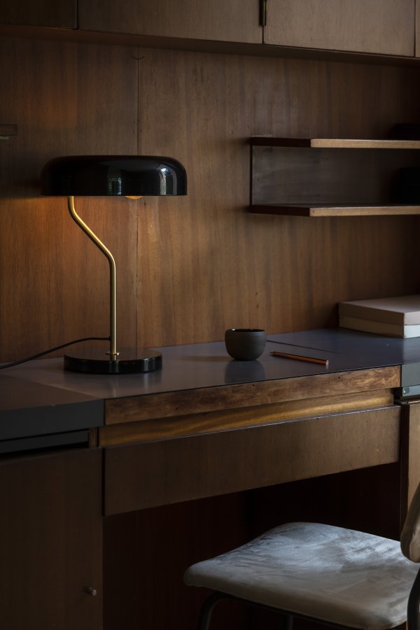 DUTCHBONE Eclipse bordlampe - svart jern