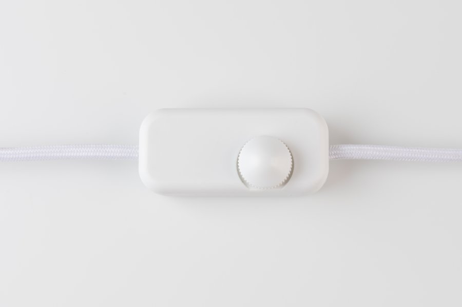 ZUIVER Pixie skrivebordslampe - hvitt jern