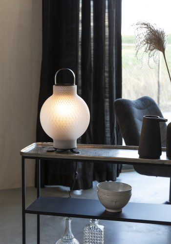 ZUIVER Nomad bordlampe - hvitt glass og jern