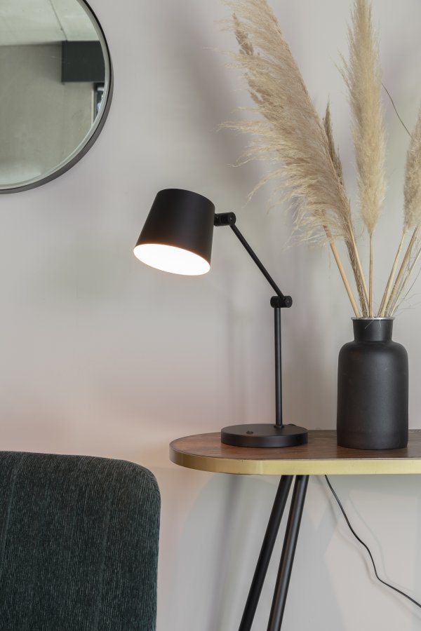WHITE LABEL LIVING Hajo skrivebordslampe - svart jern