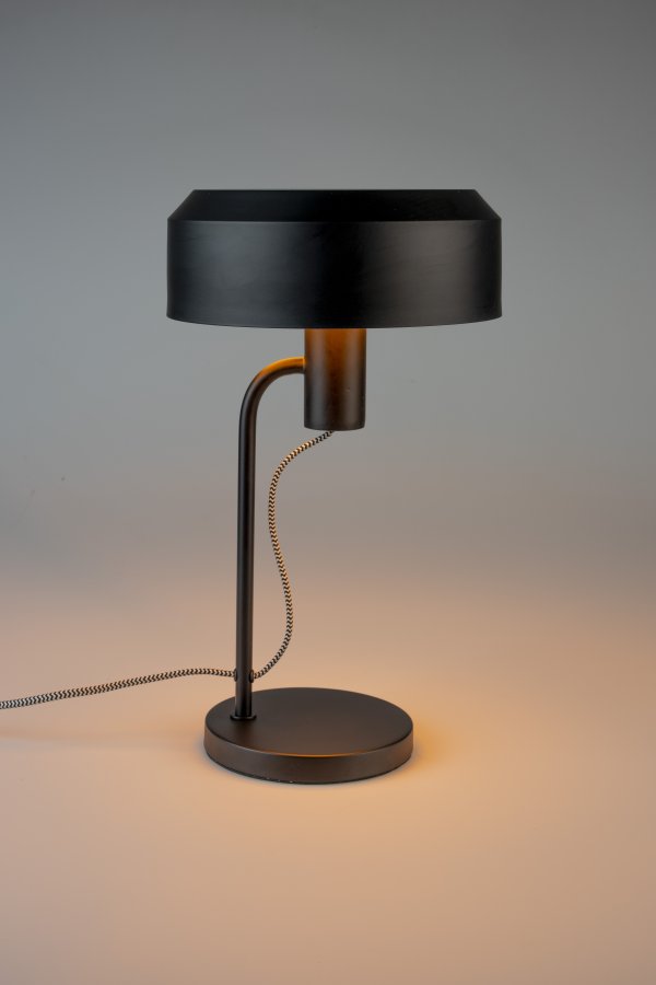 WHITE LABEL LIVING Landon bordlampe - svart jern