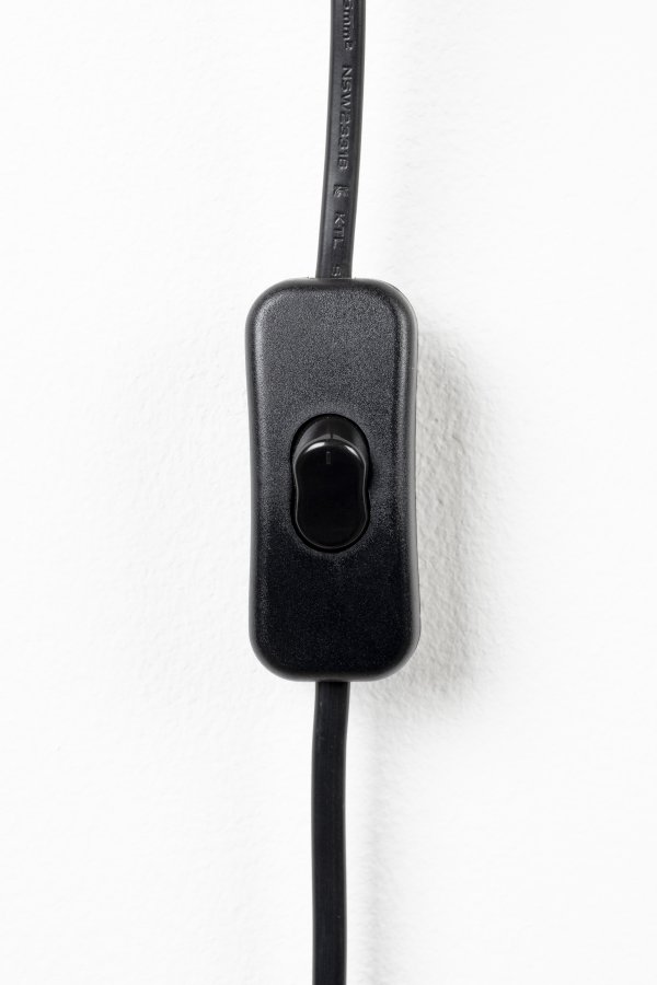 WHITE LABEL LIVING Jaylee bordlampe - svart metall