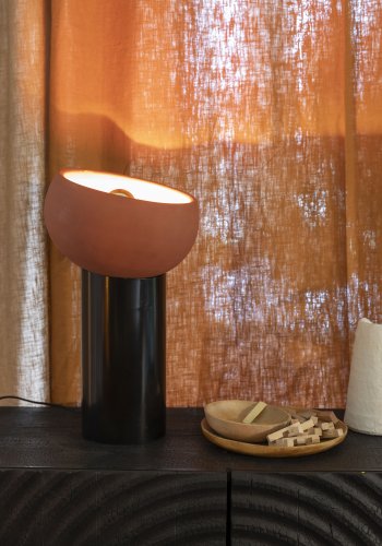 DUTCHBONE Zahra bordlampe M - terra terracotta og sort metall