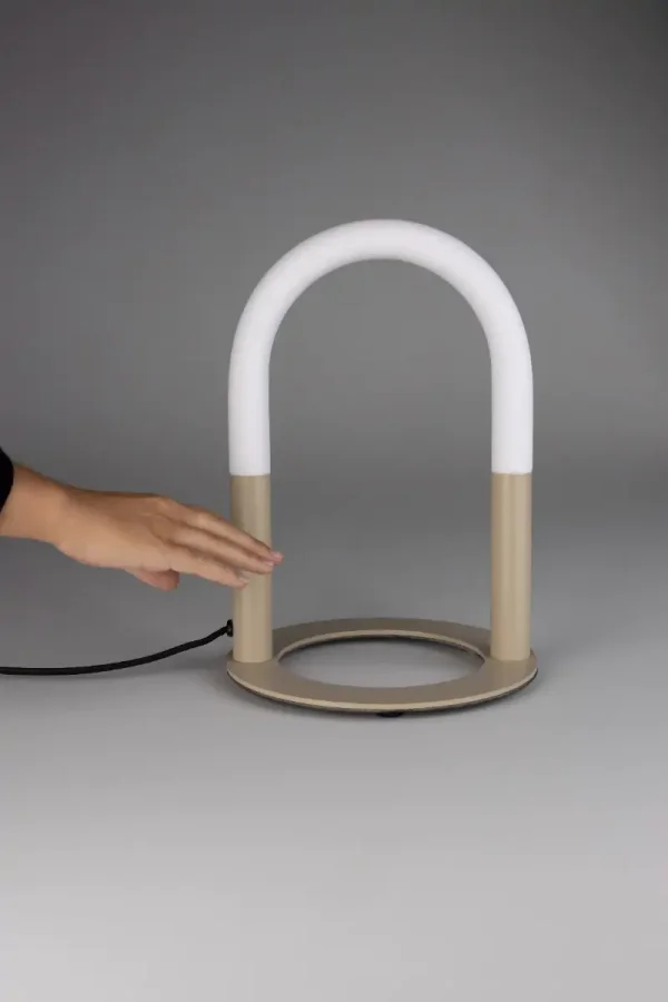 ZUIVER Arch bordlampe - hvit akryl og beige metall
