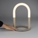 ZUIVER Arch bordlampe - hvit akryl og beige metall